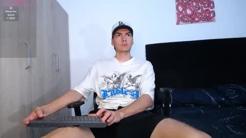 Snapshot of jack_norizz chatting on 02/18/25, 02:27 INDEPENDENT MODEL online show from 02/18/25, 02:27