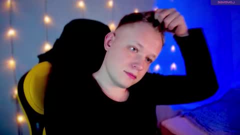 Snapshot of jack_only__ chatting on 10/25/25, 09:53 Anton online show from 10/25/25, 09:53