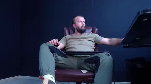 JackEthan online show from 11/18/25, 06:40