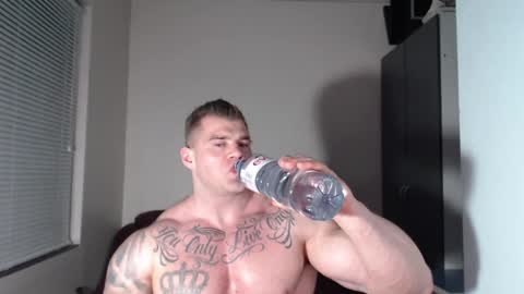 Snapshot of jackyhuge chatting on 12/09/24, 02:06 Jacky online show from 12/09/24, 02:06