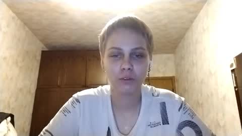 Snapshot of jaclynstreitenberge chatting on 10/19/25, 02:07 Mary online show from 10/19/25, 02:07