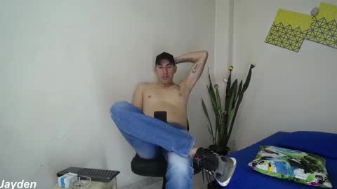 Jacob And Jayden online show from 10/06/25, 06:38