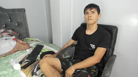 Snapshot of jacobb_lee chatting on 01/31/25, 01:45 Jacob Lee online show from 01/31/25, 01:45