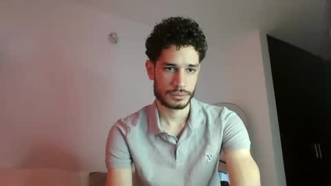 Snapshot of jacobmurphy2103 chatting on 10/08/25, 02:36 JACOB ROBIN online show from 10/08/25, 02:36