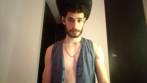 Snapshot of jacobmurphy2103 chatting on 10/28/25, 04:42 JACOB ROBIN online show from 10/28/25, 04:42