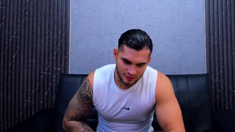 Snapshot of jacobsthorm chatting on 09/25/25, 03:32 jacobsthorm online show from 09/25/25, 03:32