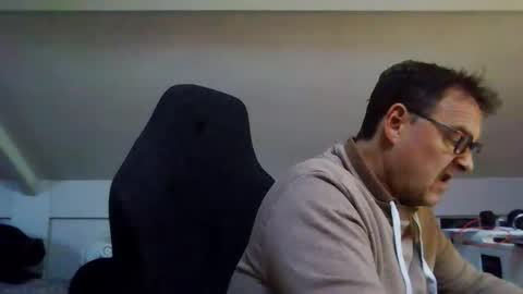 FineAndSimple online show from 10/24/25, 01:29