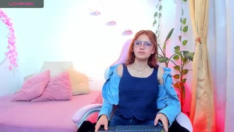 Snapshot of jade77__ chatting on 09/19/25, 01:12 jade77__ online show from 09/19/25, 01:12
