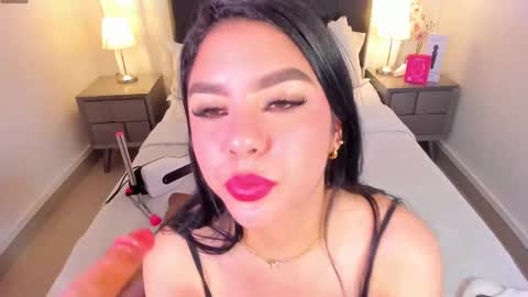  Jade Bonnet online show from 09/18/25, 12:07