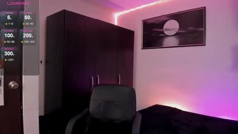 Snapshot of jade_candy21 chatting on 02/27/25, 10:26 jade_candy21 online show from 02/27/25, 10:26