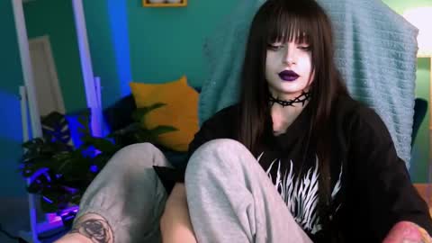 Snapshot of jade_castle chatting on 03/07/25, 05:18 jade_castle online show from 03/07/25, 05:18