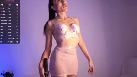 Jade Paris online show from 10/05/25, 11:41