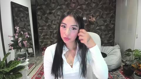 Snapshot of jade_porn chatting on 12/05/24, 10:55 Jade independent model online show from 12/05/24, 10:55
