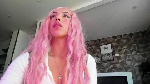 Snapshot of jade_porn chatting on 01/18/25, 02:33 Jade independent model online show from 01/18/25, 02:33