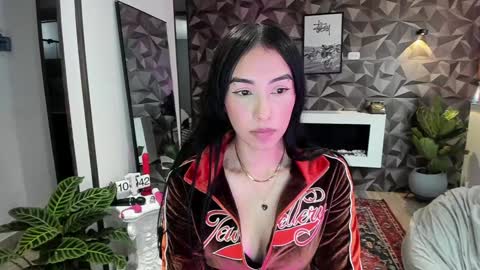 Snapshot of jade_porn chatting on 01/25/25, 03:41 Jade independent model online show from 01/25/25, 03:41