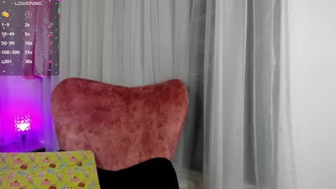 Snapshot of jade_white_ chatting on 01/14/25, 12:45 jade white online show from 01/14/25, 12:45