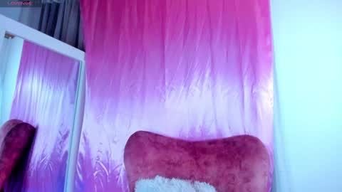 Snapshot of jade_white_ chatting on 01/29/25, 12:56 jade white online show from 01/29/25, 12:56