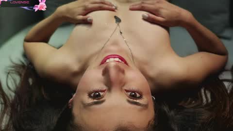 Snapshot of jade_white_ chatting on 03/10/25, 12:04 jade white online show from 03/10/25, 12:04