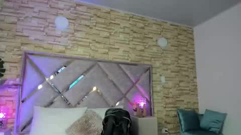 Snapshot of jade_white_ chatting on 09/16/25, 12:50 jade white online show from 09/16/25, 12:50