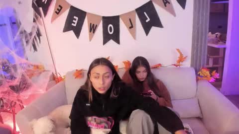 Jade online show from 10/11/25, 02:44