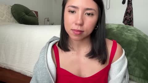 Snapshot of jadelove_ chatting on 02/18/25, 08:47 Jade Love online show from 02/18/25, 08:47