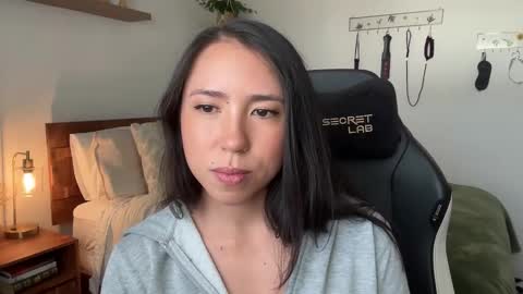 Jade Love online show from 11/14/25, 08:18