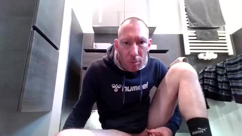 Snapshot of jak_81 chatting on 03/07/25, 04:44 jak_81 online show from 03/07/25, 04:44