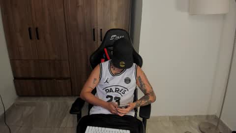 Jake Pons online show from 10/24/25, 07:49