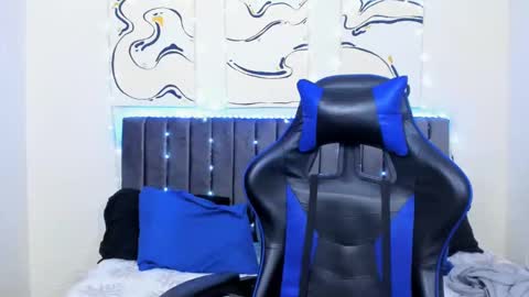 Hi guys im new 3 online show from 12/03/24, 06:06