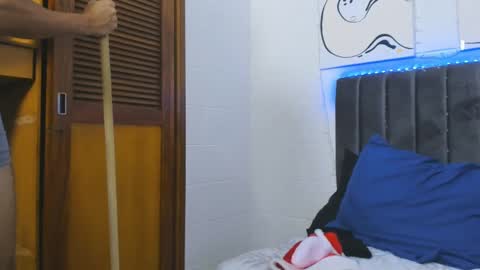 Hi guys im new 3 online show from 03/04/25, 11:22