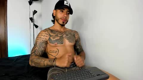 Snapshot of jakee_brown chatting on 01/15/25, 04:57 Santiago online show from 01/15/25, 04:57