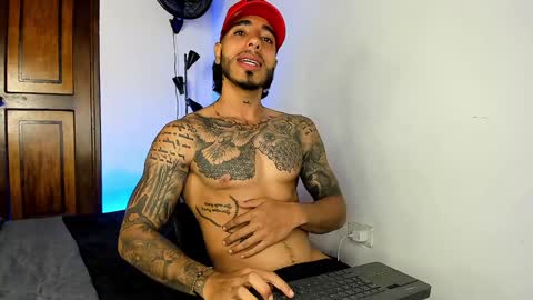 Snapshot of jakee_brown chatting on 01/23/25, 03:16 Santiago online show from 01/23/25, 03:16