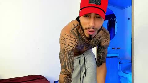 Snapshot of jakee_brown chatting on 02/13/25, 10:02 Santiago online show from 02/13/25, 10:02