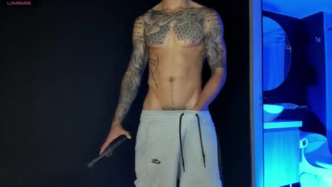 Snapshot of jakee_brown chatting on 03/05/25, 06:54 Santiago online show from 03/05/25, 06:54