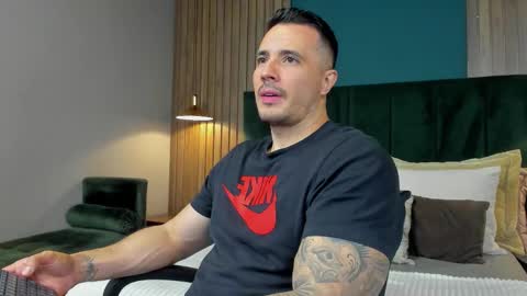 jakestone_1 online show from 11/07/25, 01:38