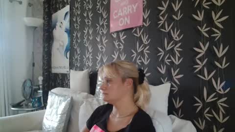 Snapshot of jakkilouise chatting on 09/08/25, 04:50 JAKKI LOUISE pornstar online show from 09/08/25, 04:50