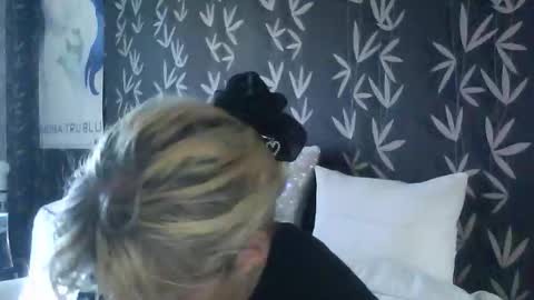 Snapshot of jakkilouise chatting on 09/11/25, 04:51 JAKKI LOUISE pornstar online show from 09/11/25, 04:51