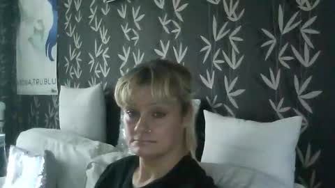 Snapshot of jakkilouise chatting on 10/16/25, 12:39 JAKKI LOUISE pornstar online show from 10/16/25, 12:39