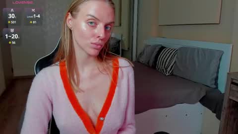 Sofia online show from 02/25/25, 01:28