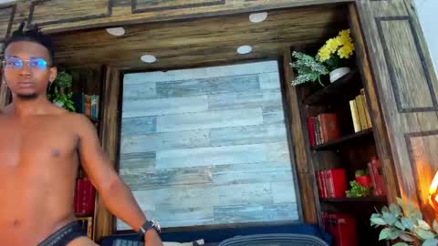   online show from 03/12/25, 07:28