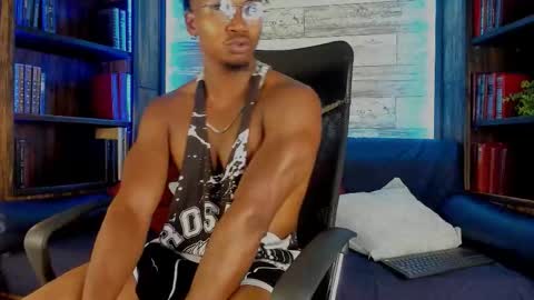   online show from 11/05/25, 04:12