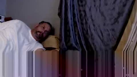 Snapshot of james30cup chatting on 11/16/25, 11:49 what you in too online show from 11/16/25, 11:49