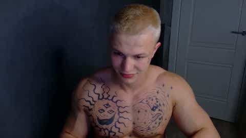 Snapshot of james__noah chatting on 10/10/25, 07:46 James Noah online show from 10/10/25, 07:46