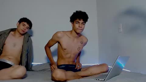 Snapshot of james_dreams_ chatting on 12/09/24, 02:13 James online show from 12/09/24, 02:13