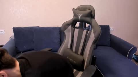 James online show from 10/15/25, 07:14