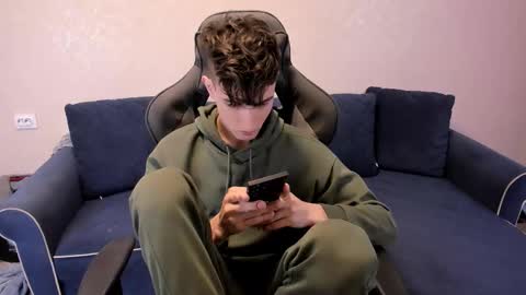 James online show from 10/31/25, 06:20