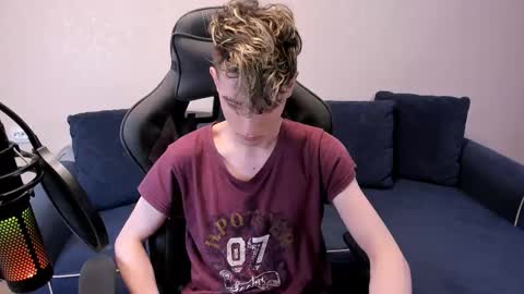 James online show from 11/07/25, 08:31