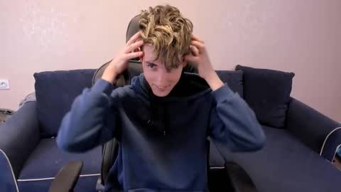 James online show from 12/03/25, 08:18