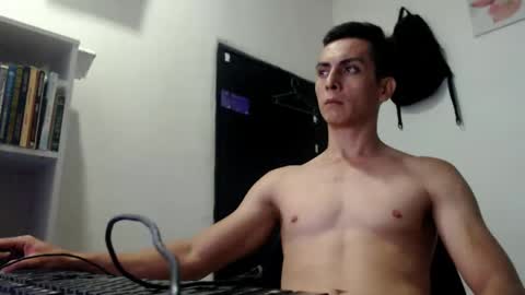 jamesbrom2000 online show from 11/19/25, 03:17