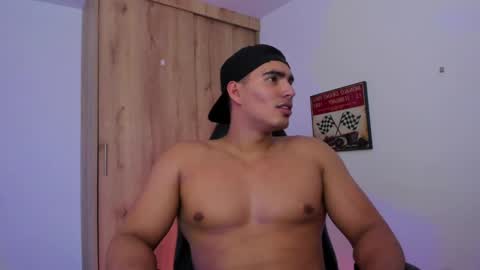 Snapshot of jamesgraay chatting on 12/01/24, 10:10 James Gray online show from 12/01/24, 10:10